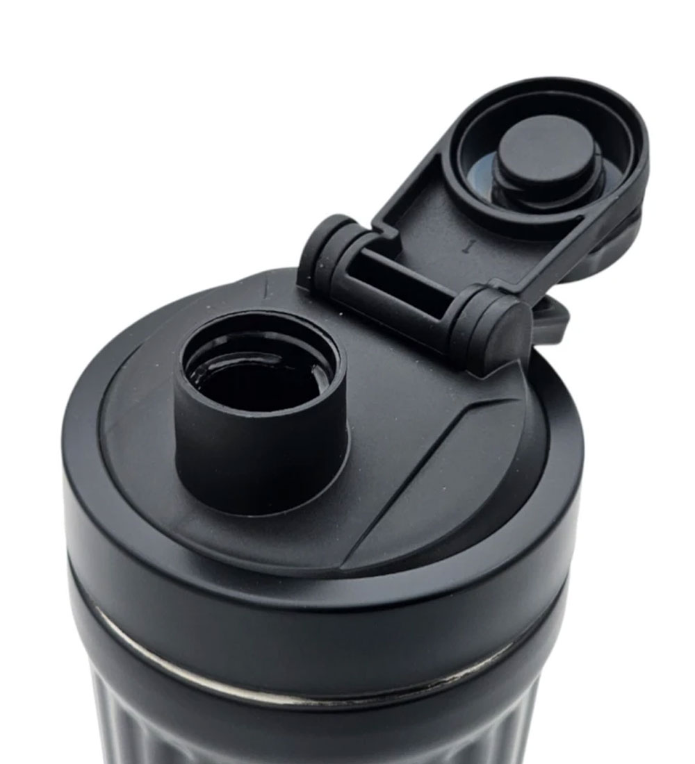 شیکر استیل درپیچی مدل پرواسپرت ظرفیت 0.75 لیتر شیکر استیل درپیچی مدل پرواسپرت ظرفیت 0.75 لیتر